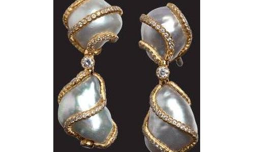 Gianmaria Buccellati - The new pendant earrings' collection