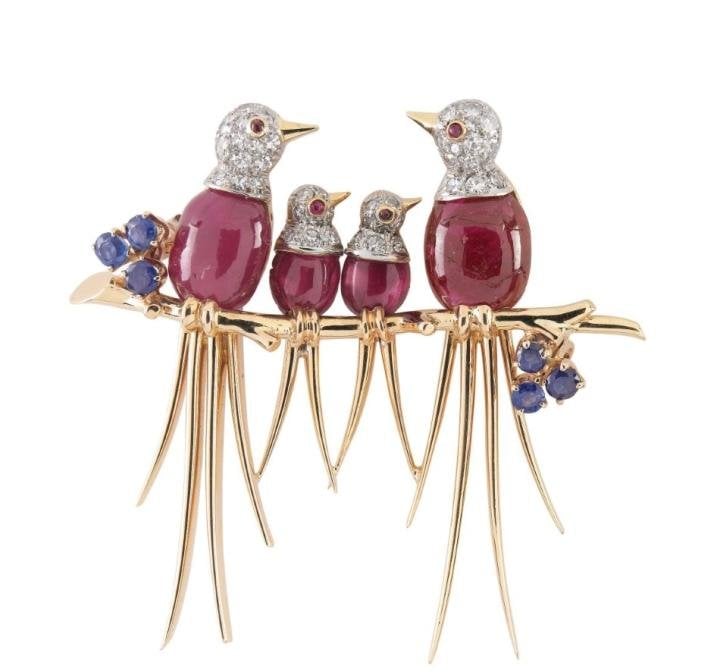 Van Cleef & Arpels, Birds clip, 1946 Platinum, yellow gold, rubies, sapphires, diamonds 