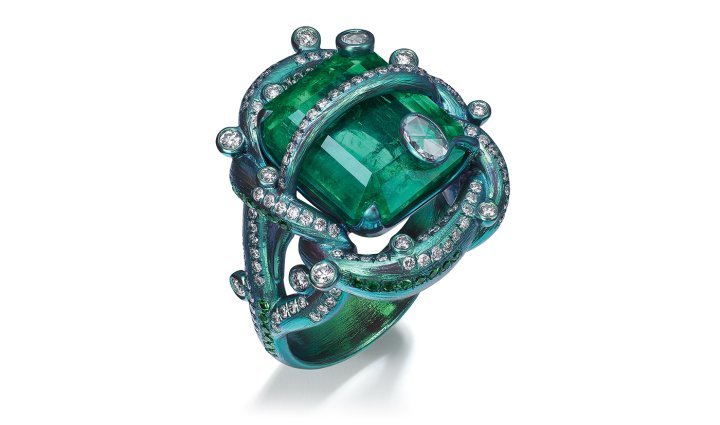 Savage Growth emerald ring. ©A.win Siu 