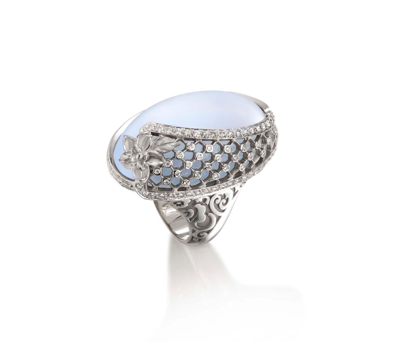 Ring by Carrera y Carrera