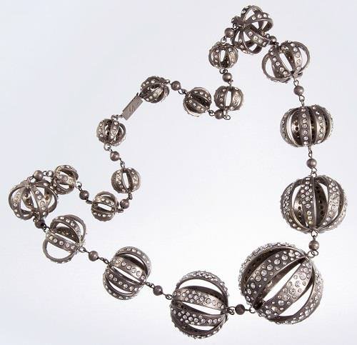 Gianni di Liguoro, necklace for Renato Balestra, silver metal with Swarovski crystals (photo Andreas Borsi).