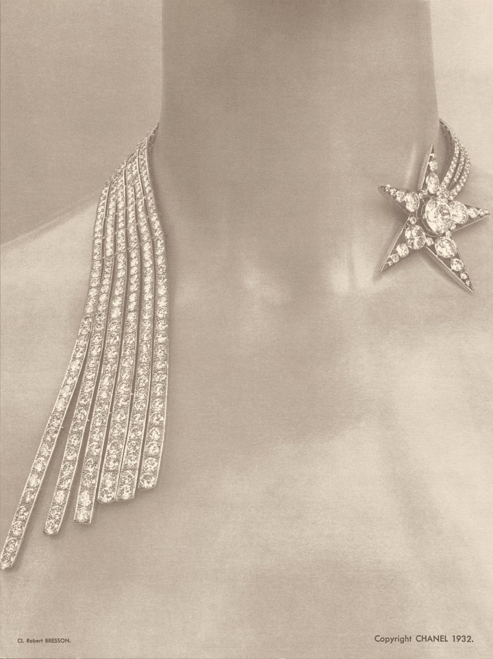 Bijoux de Diamants high jewellery collection press kit, 1932. Comète necklace. Robert Bresson Photography, Bijoux de Diamants, Chanel, 1932. ©Adagp, Paris 2024. Courtesy of Chanel