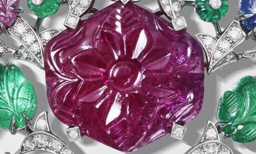 Cartier presents the Udyana necklace