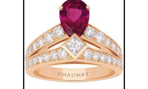  Chaumet is celebrating the power of love