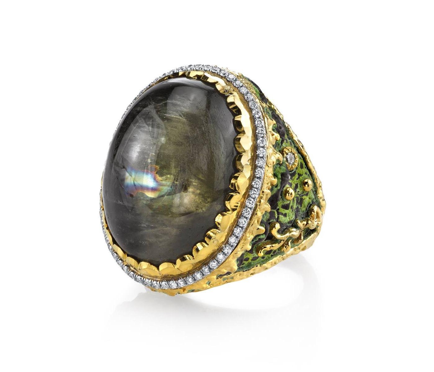 Ring by Vic Velyan 