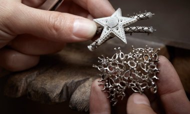 Reach for the Stars by Chanel, between heaven and earth