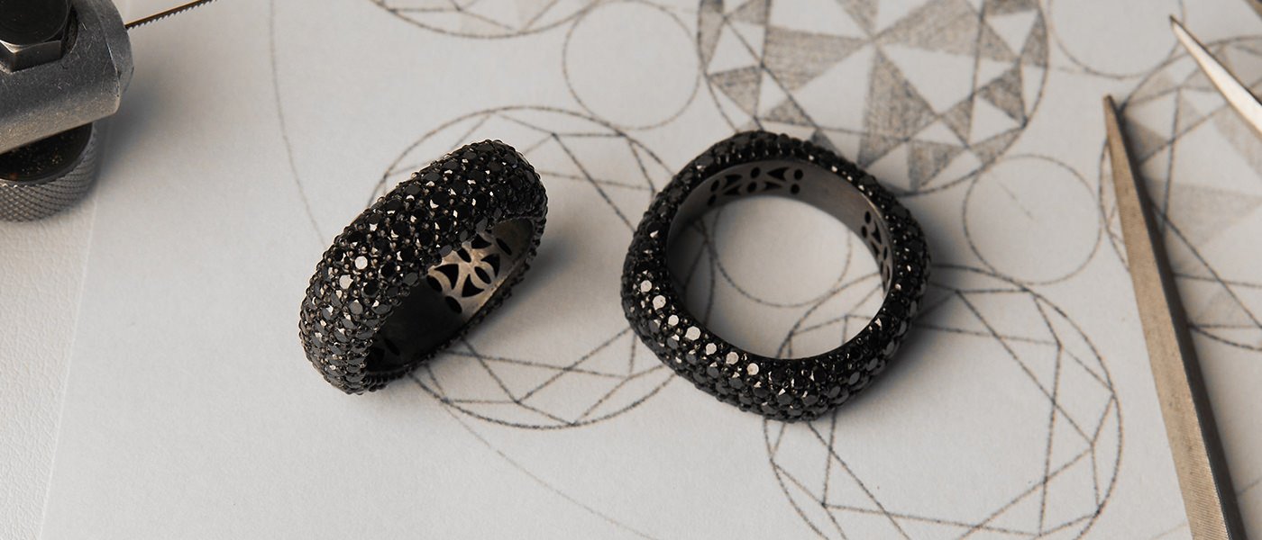 Fullord: a life told in jewellery