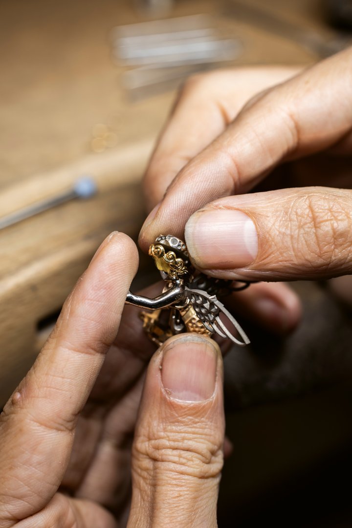 Assembling Cupid's head.