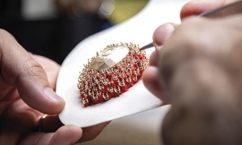 Damiani celebrates a hundred years with a myriad of creations