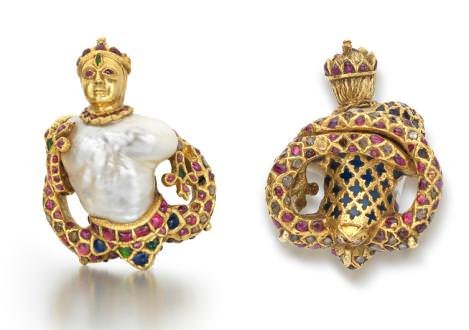 Pendant - India, Mughal dominions, late 16th century; gold, baroque pearl, rubies, diamonds, emeralds, blue glass - Private collection