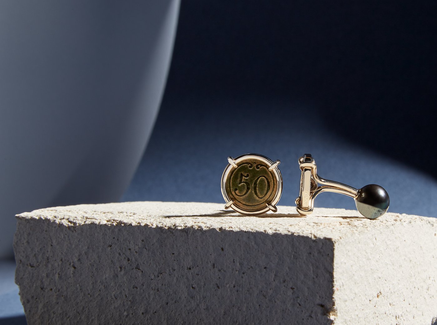 Oktaaf: precious stones, or precious stories?