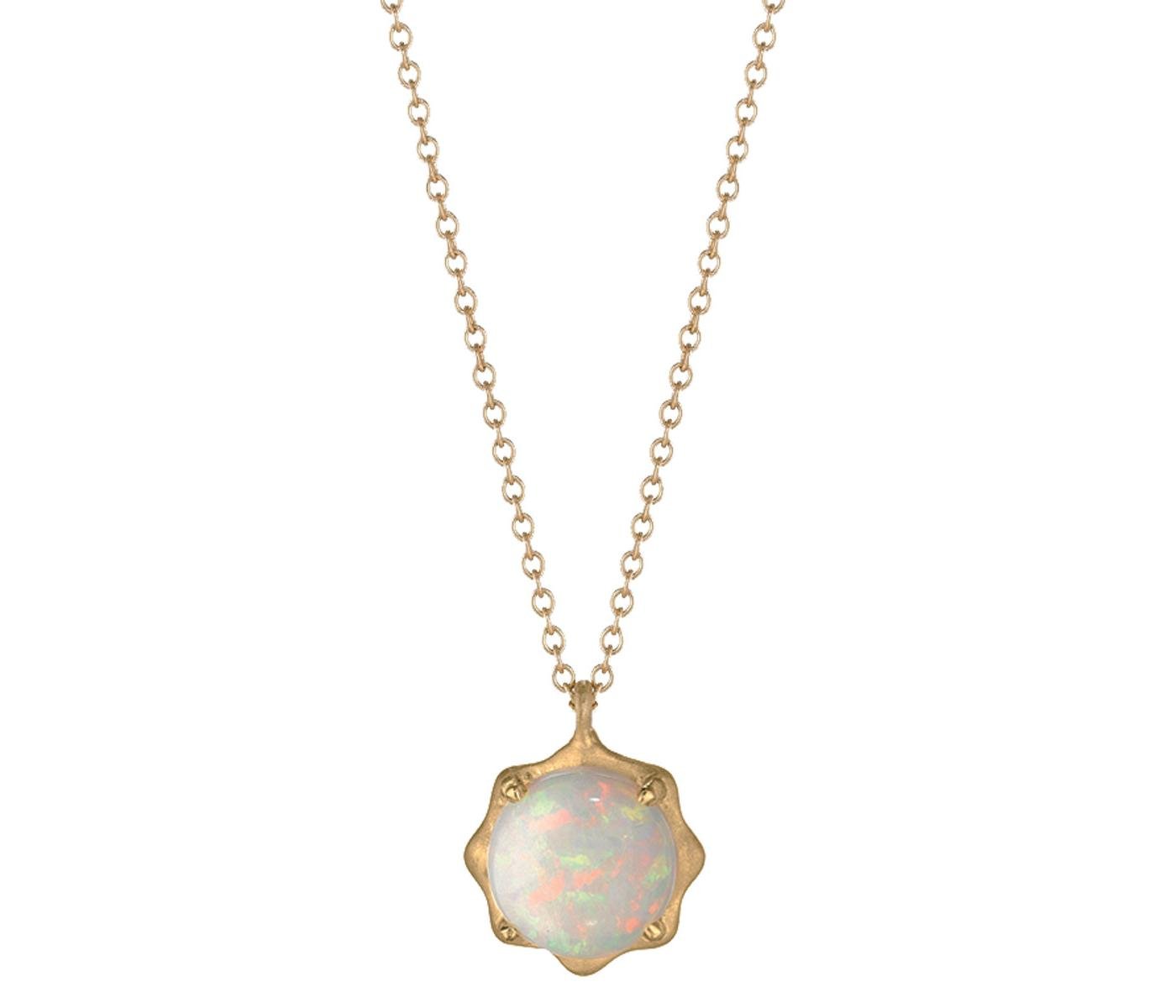 Pendant by Carelle