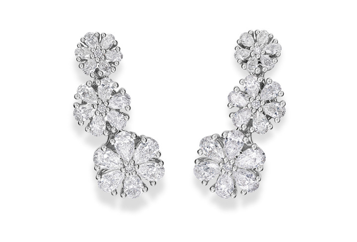 L'Heure du Diamant earrings in ethical 18k white gold and diamonds 