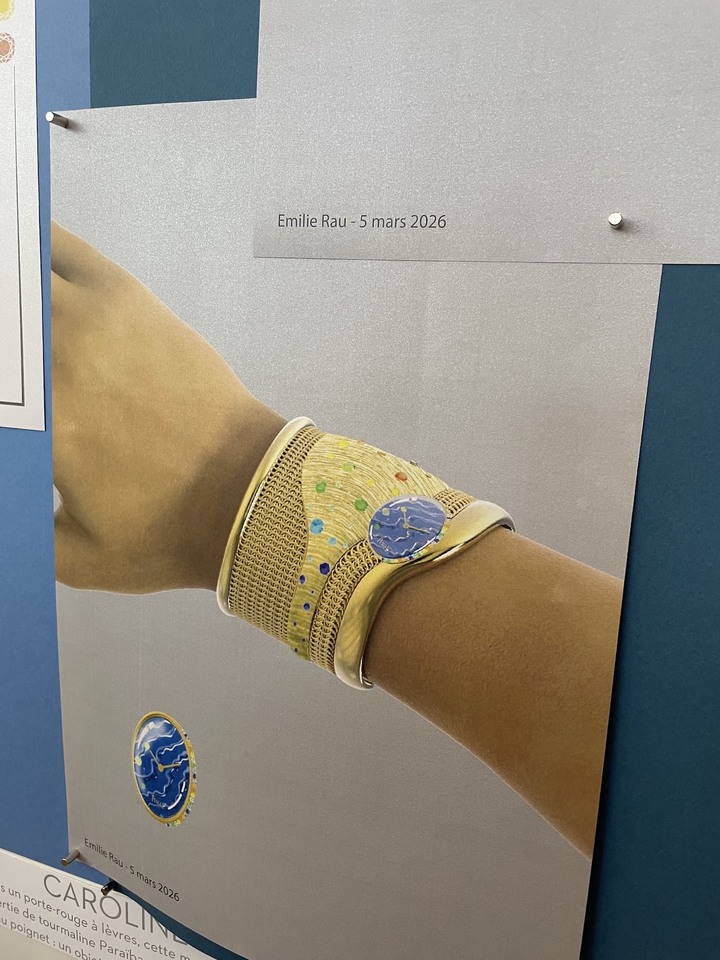 “Manchette Piaget modulable”, by Emilie Rau